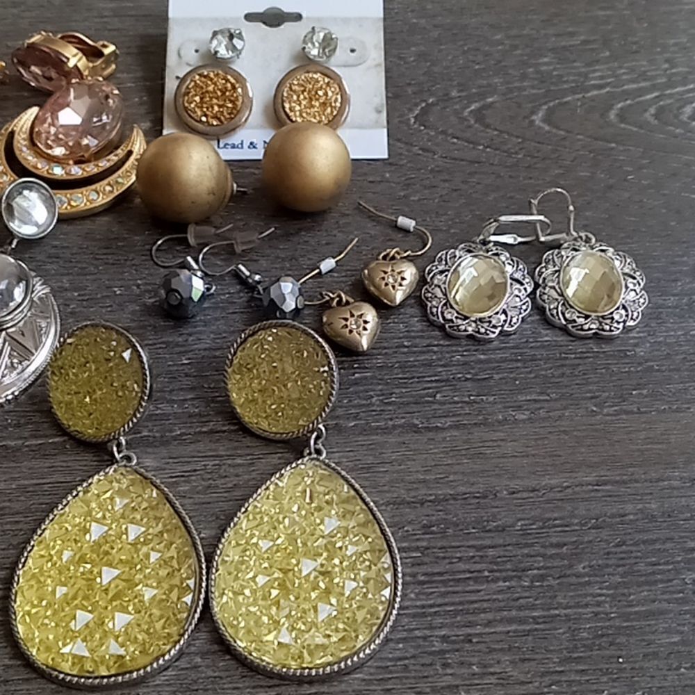 Earring bundle   - Picture 3 of 7
